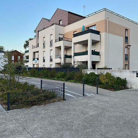 Appartement Rez De Chaussee Avec Parking Prive 올리언스 외부 사진