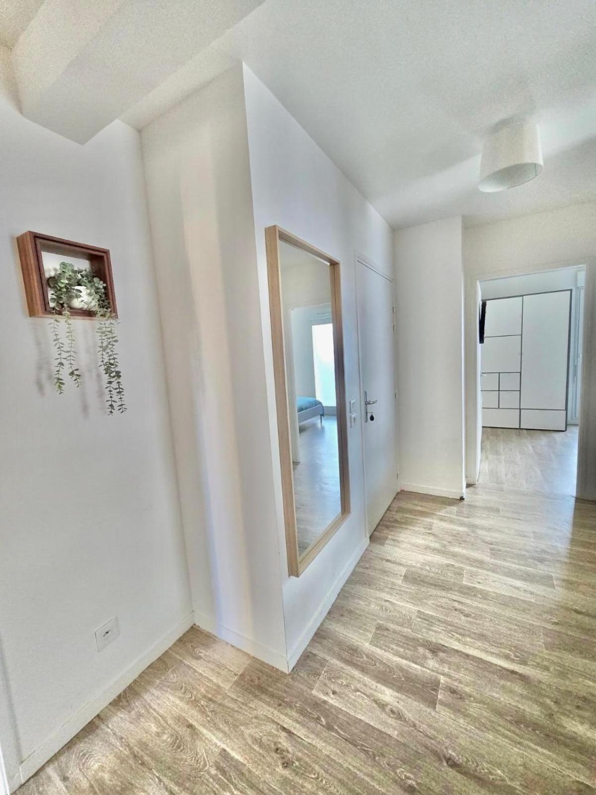 Appartement Rez De Chaussee Avec Parking Prive 올리언스 외부 사진